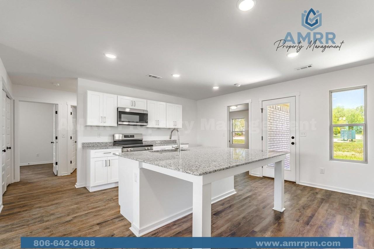 1718 Bugg Street - Photo 2 of 14