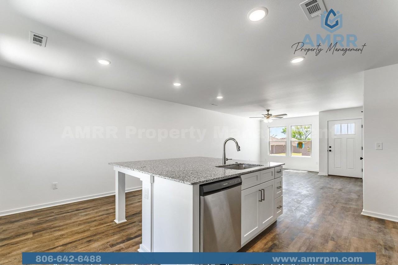 1718 Bugg Street - Photo 7 of 14