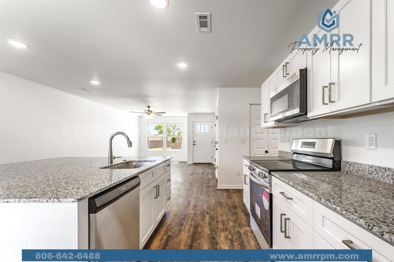 1714 Farmer St - Photo 5 of 15