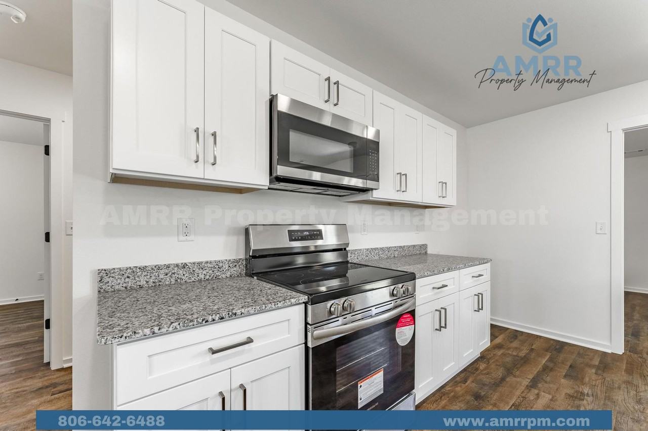 1721 Farmer St - Photo 6 of 15