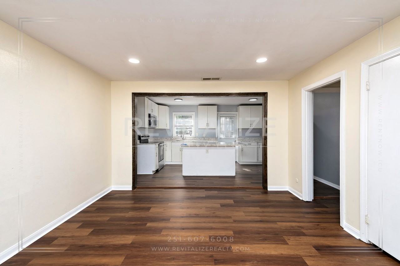 4259 Raines Dr - Photo 4 of 36