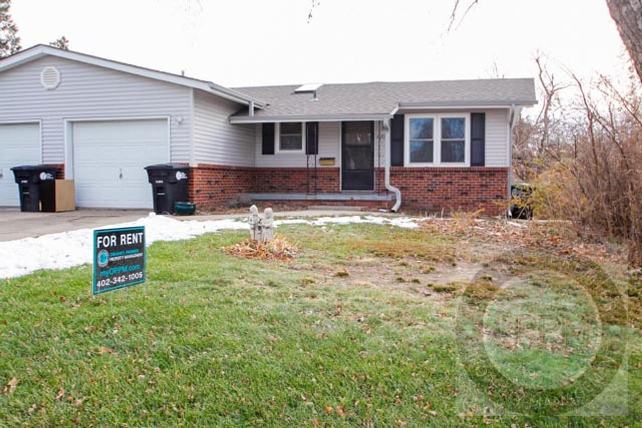 12317 Weir Street - Photo 2 of 39