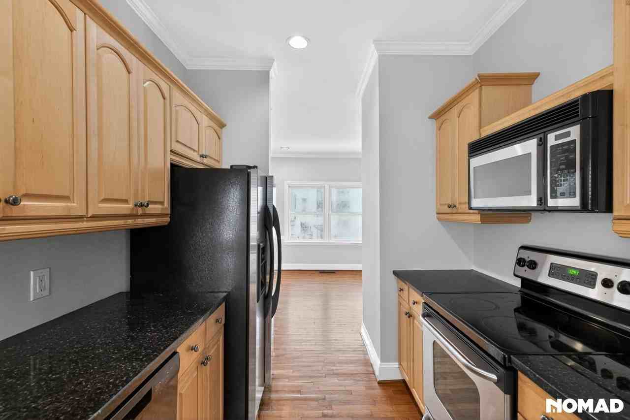 75 E Wesley Rd Ne - Photo 2 of 26