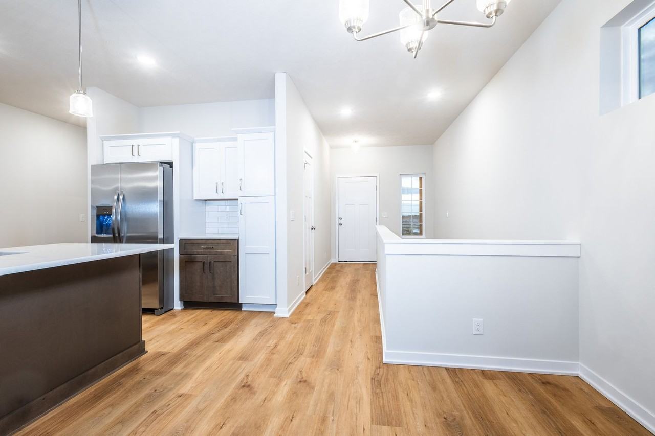 12354 Edgewater Drive - Photo 3 of 26