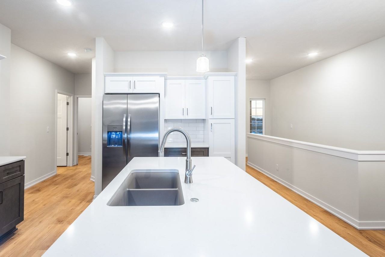 12354 Edgewater Drive - Photo 4 of 26