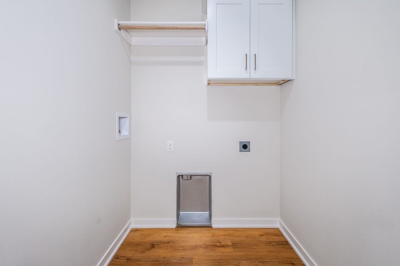 12354 Edgewater Drive - Photo 7 of 26