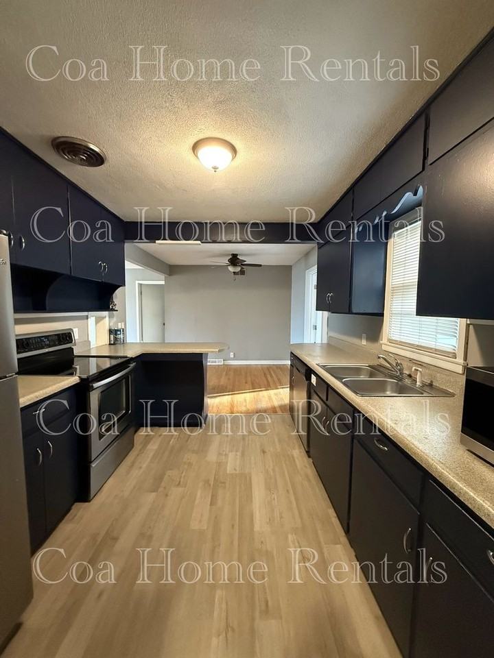 807 South Lexington Street - Photo 5 of 23