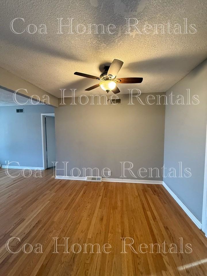 807 South Lexington Street - Photo 7 of 23