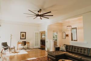 featured image of 1318 Trinity Street