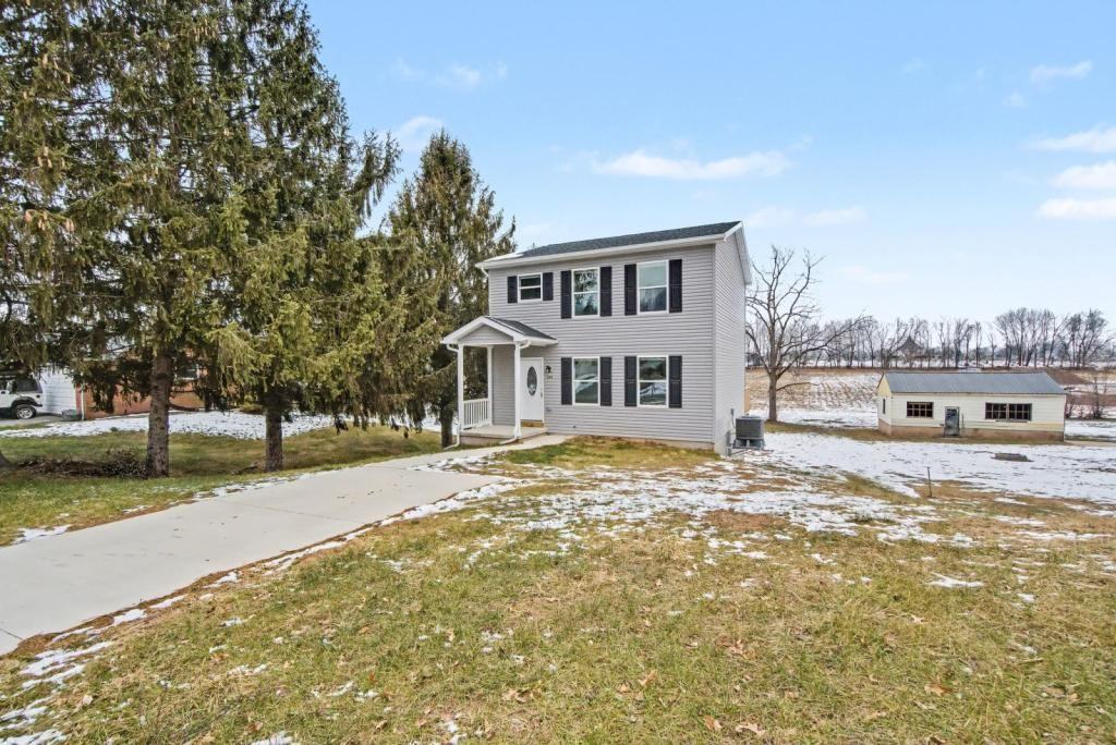 239 West Broad Street - Photo 2 of 18