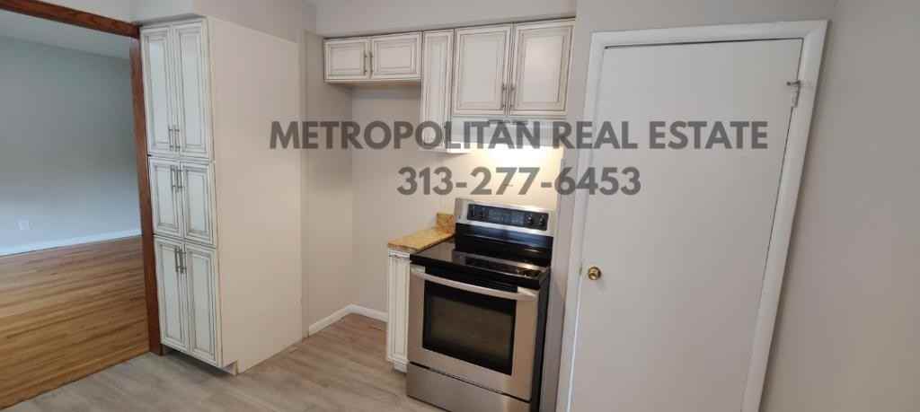 9018 Beatrice St - Photo 5 of 16