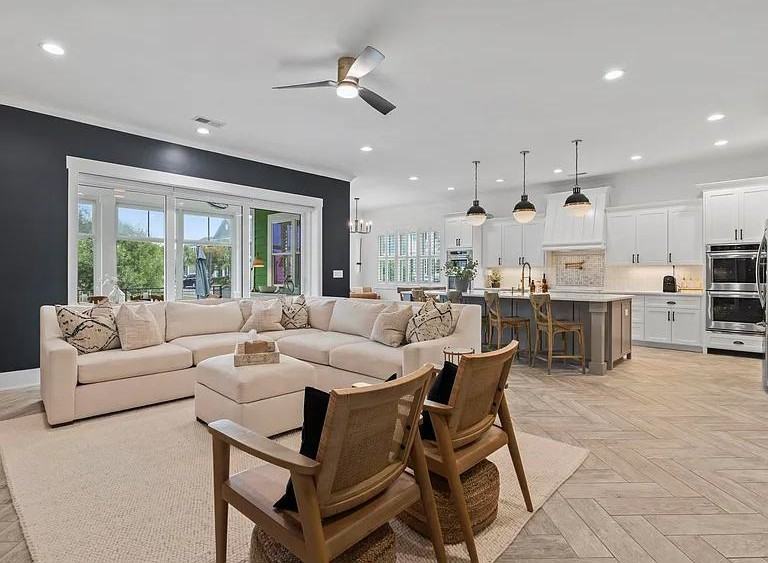 1100 Whispering Winds Drive - Photo 3 of 23