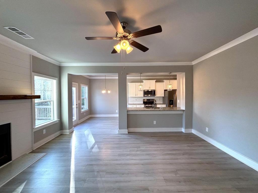 249 Melba Lane - Photo 2 of 21