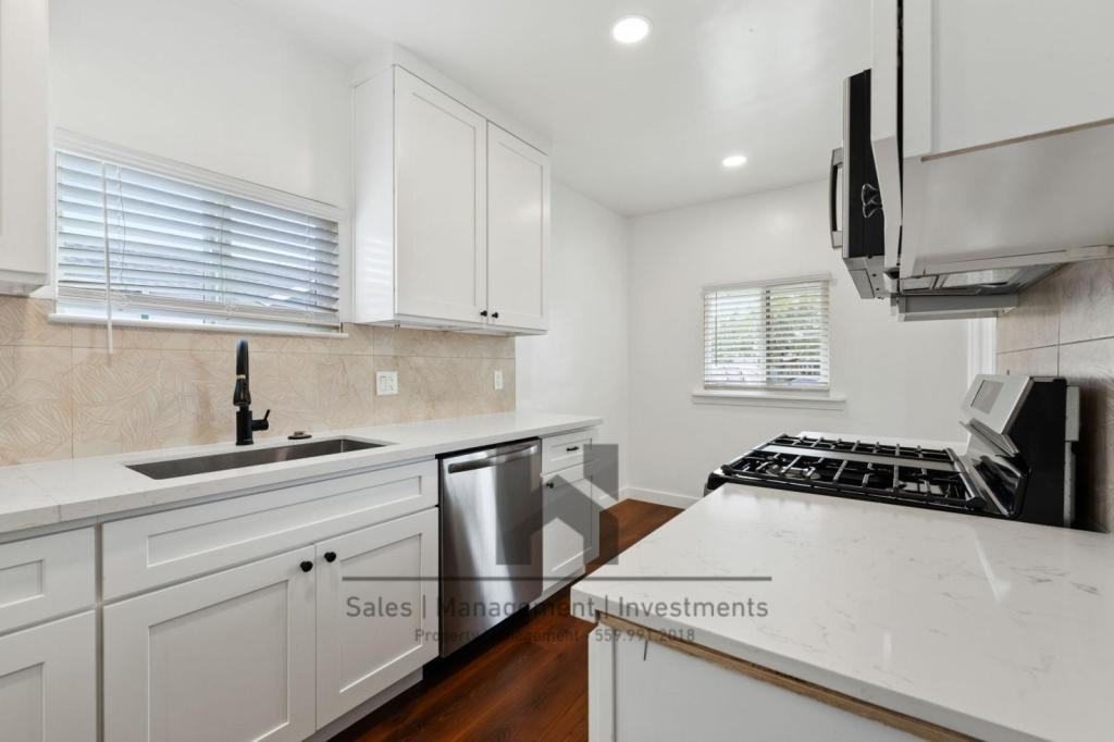 656 East King Avenue - Photo 7 of 16