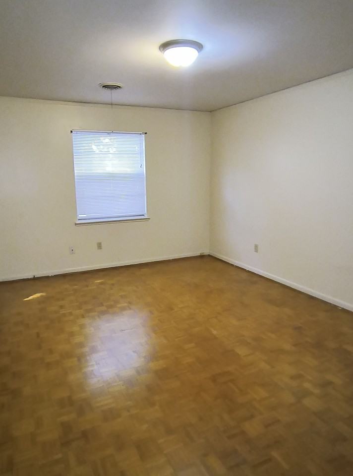 1509 Belmoor Avenue #1 - Photo 5 of 7