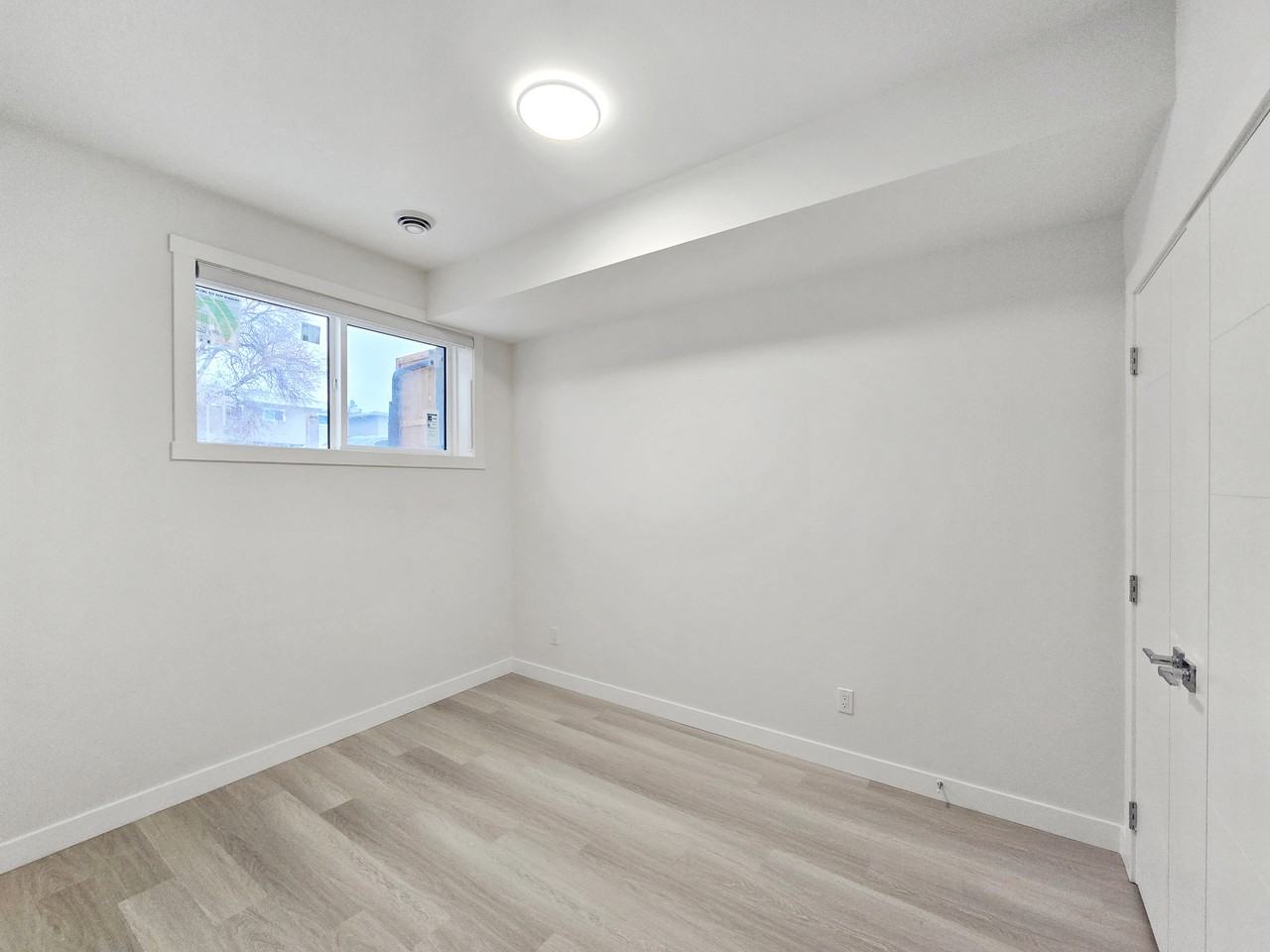 6123 33 Ave Nw #B1 - Photo 6 of 14