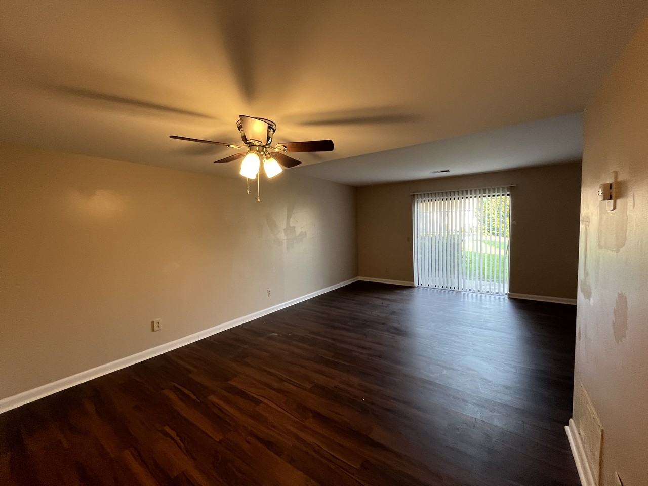 901 Olmstead Dr #11 - Photo 4 of 8