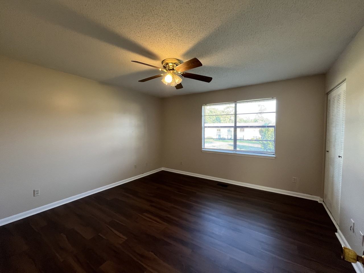 901 Olmstead Dr #11 - Photo 6 of 8
