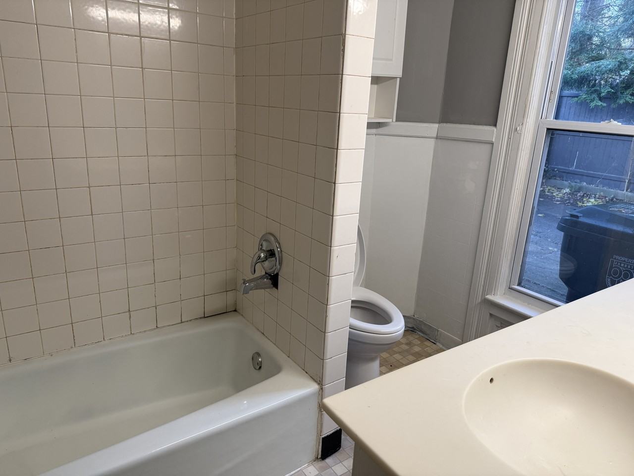 532 Lakeview Avenue #1 - Photo 3 of 10