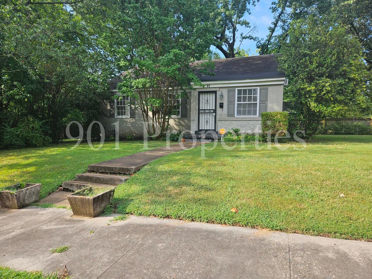 81 South Larchmont Drive #1