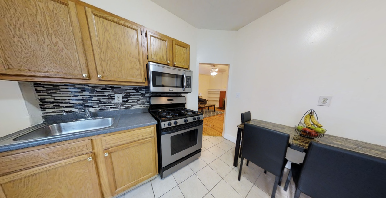 1526 E Genesee St #1 - Photo 5 of 12