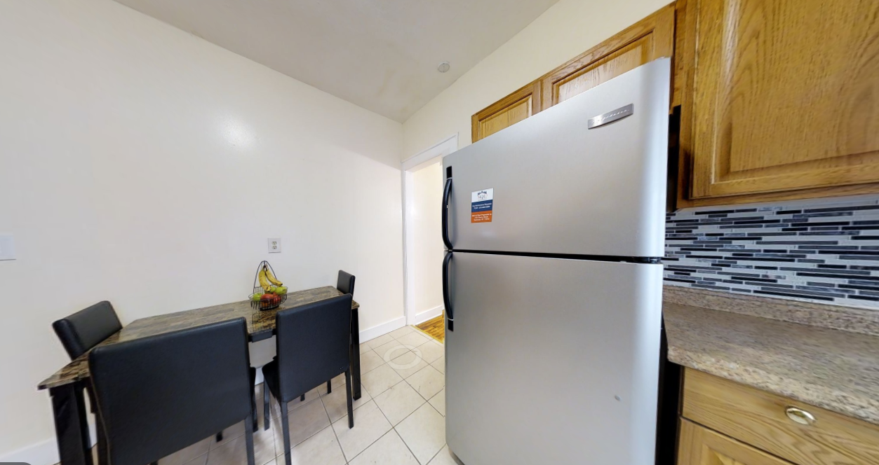 1526 E Genesee St #1 - Photo 6 of 12