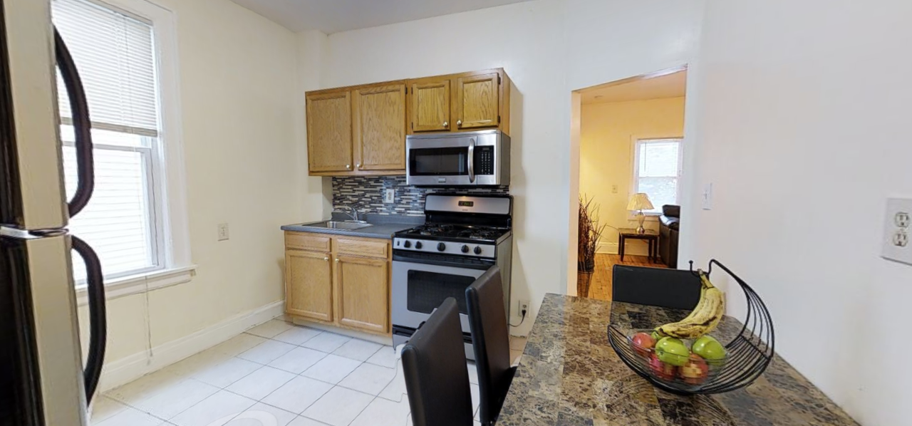 1526 E Genesee St #1 - Photo 7 of 12