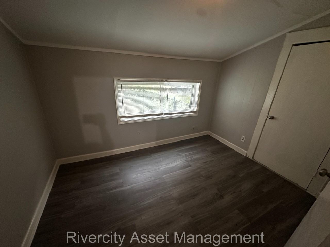 3578 Hazelwood Avenue #1 - Photo 6 of 10