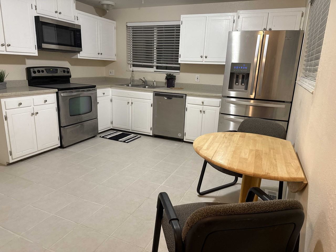 3264 West 4700 South - Photo 7 of 31