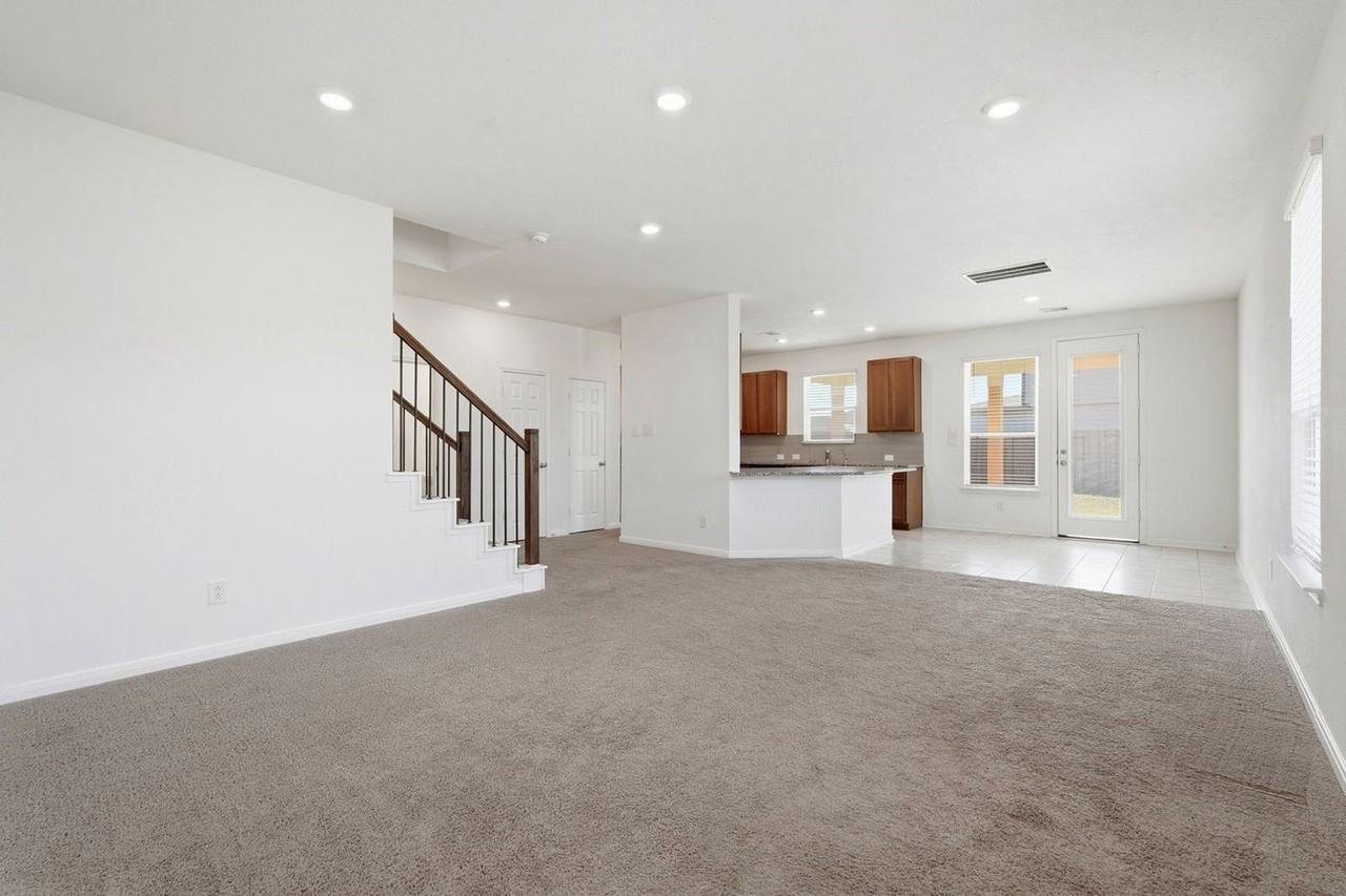 20123 Little Cub Ln - Photo 4 of 25