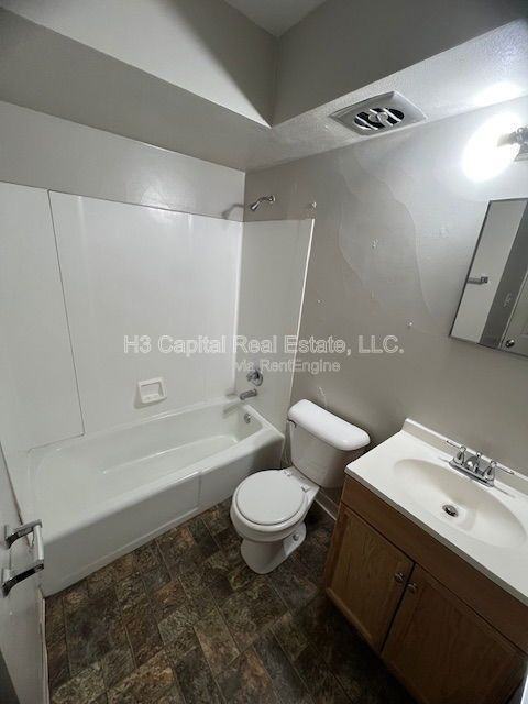 121 Saint Louis Rd #8 - Photo 4 of 6