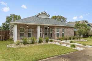 featured image of 33 8th Avenue