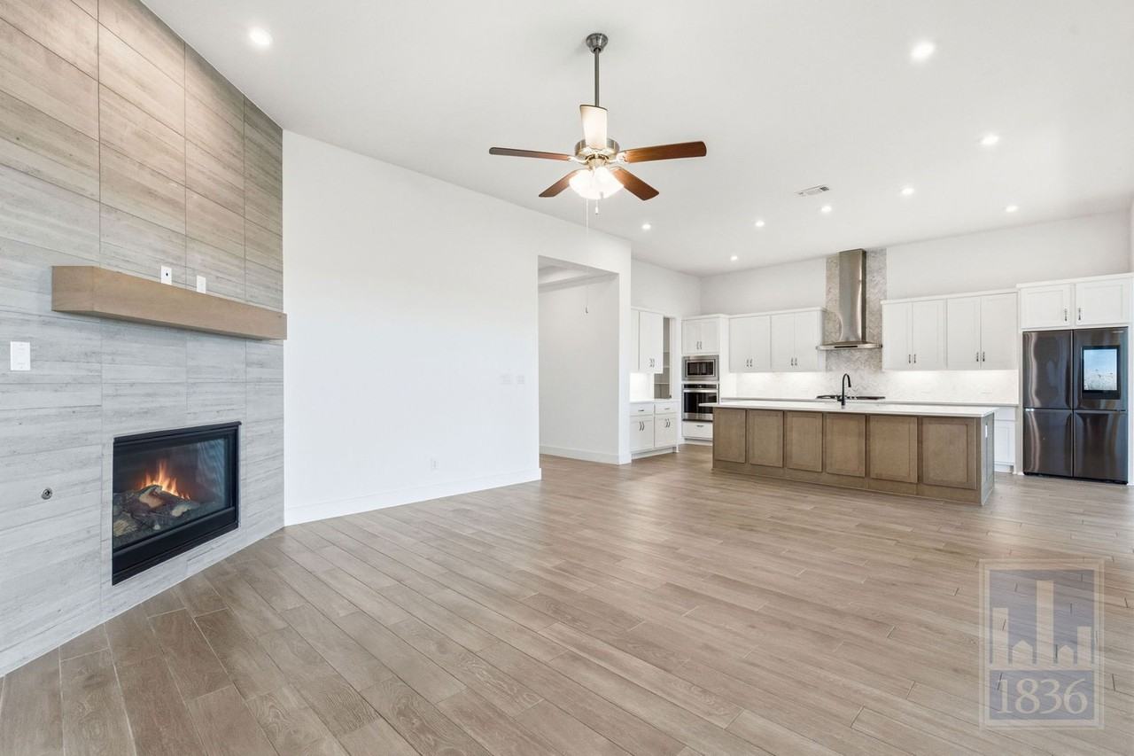 1024 Siena Sunset Road - Photo 2 of 50