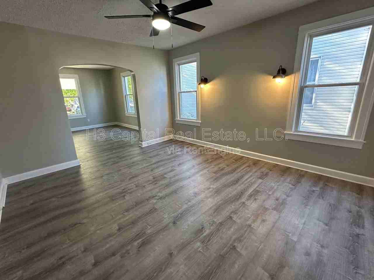 114 N Missouri Ave #A - Photo 3 of 7