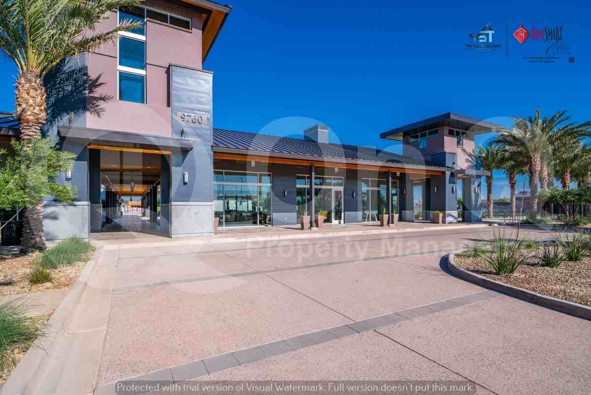 10207 East Tillman Avenue - Photo 3 of 50