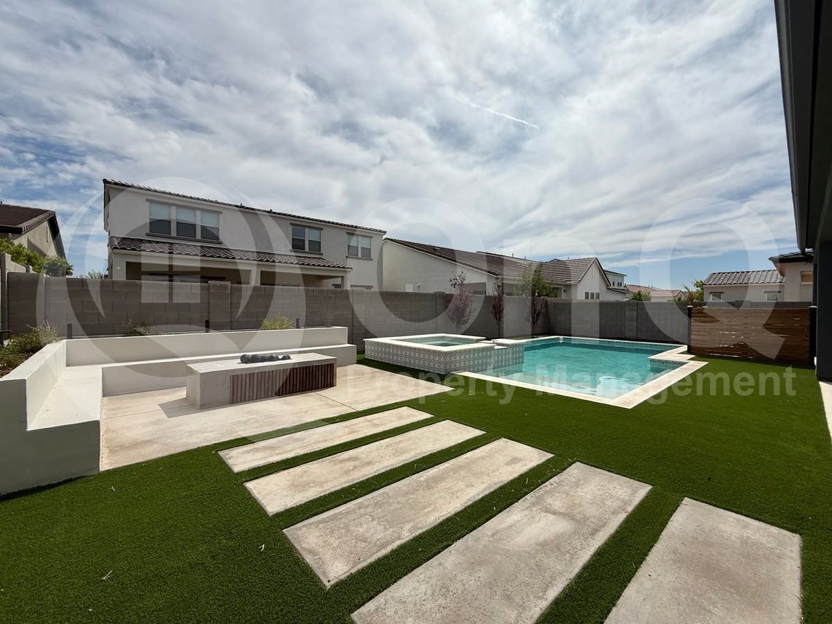 10207 East Tillman Avenue - Photo 4 of 50