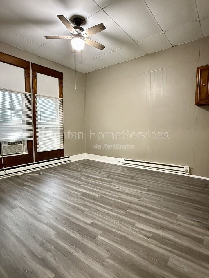 429 N 8th St #A - Photo 5 of 17