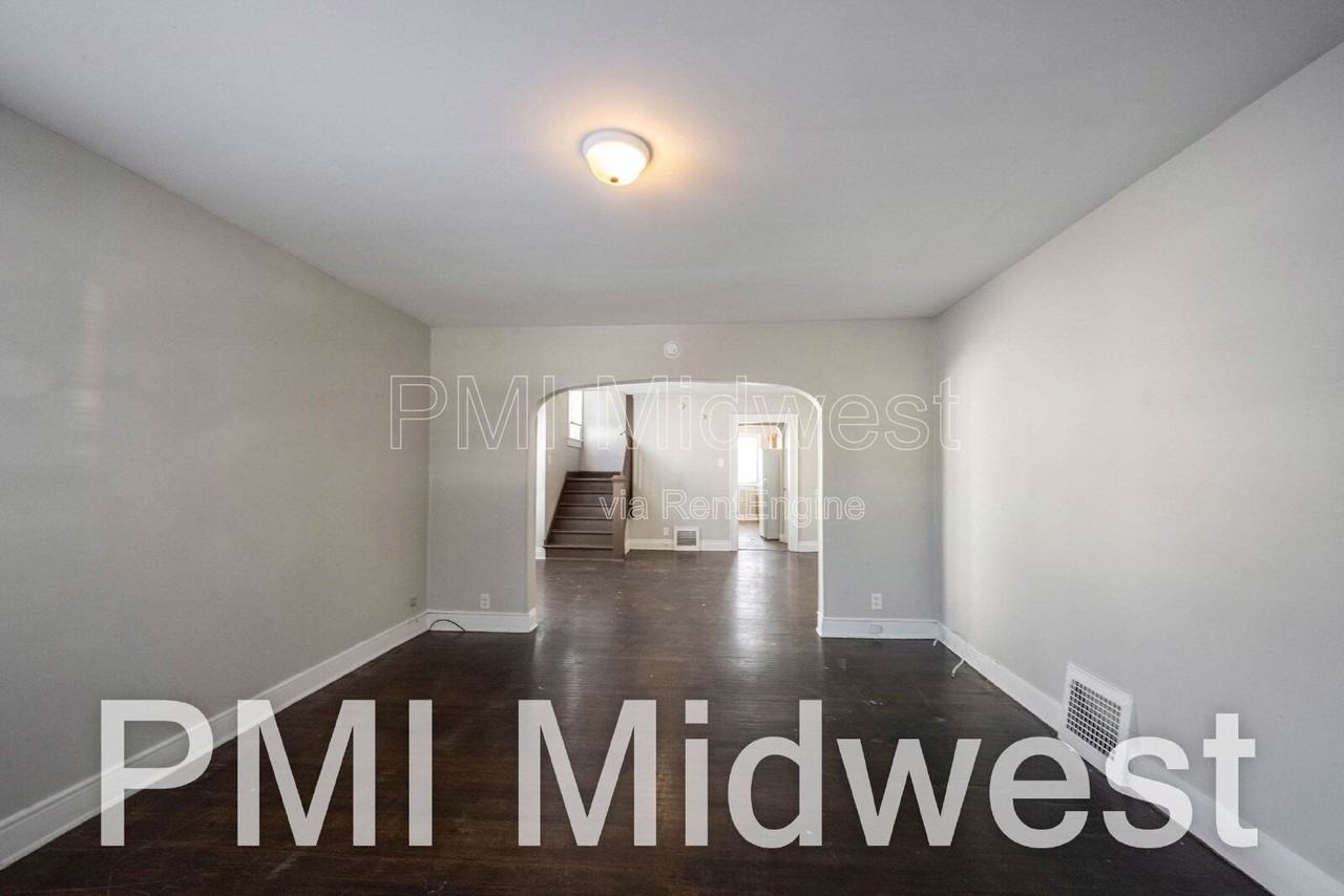 3139 Guilford Ave - Photo 3 of 16