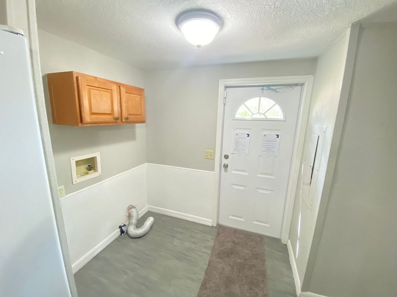 1770 Holliday Dr - Photo 5 of 30