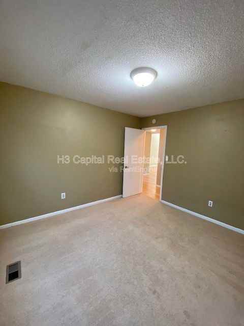 713 Country Oaks Ln - Photo 3 of 14