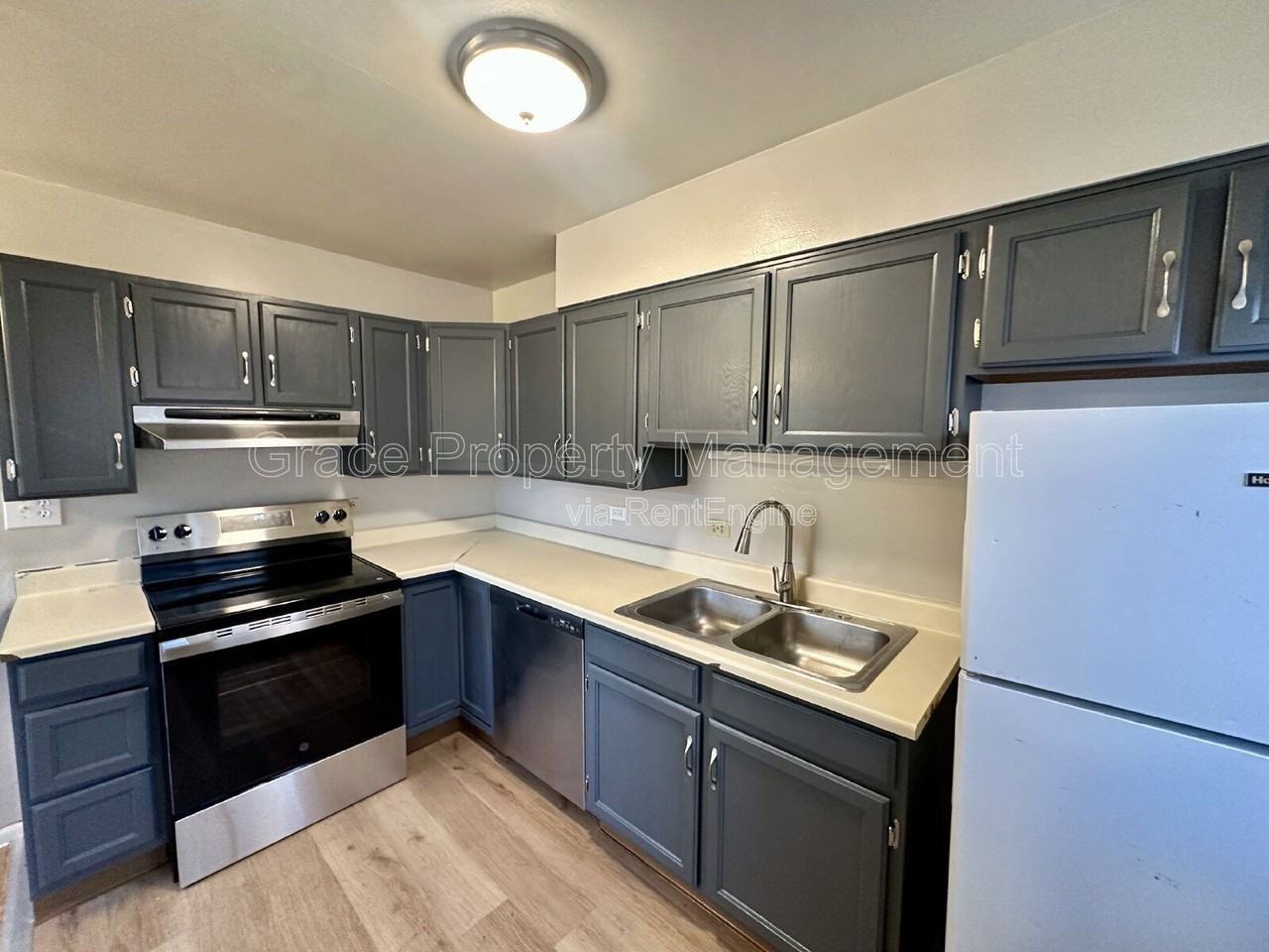 3523 South Downing Street - Photo 5 of 16