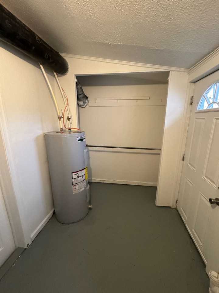 2141 Brougher Ln - Photo 3 of 14