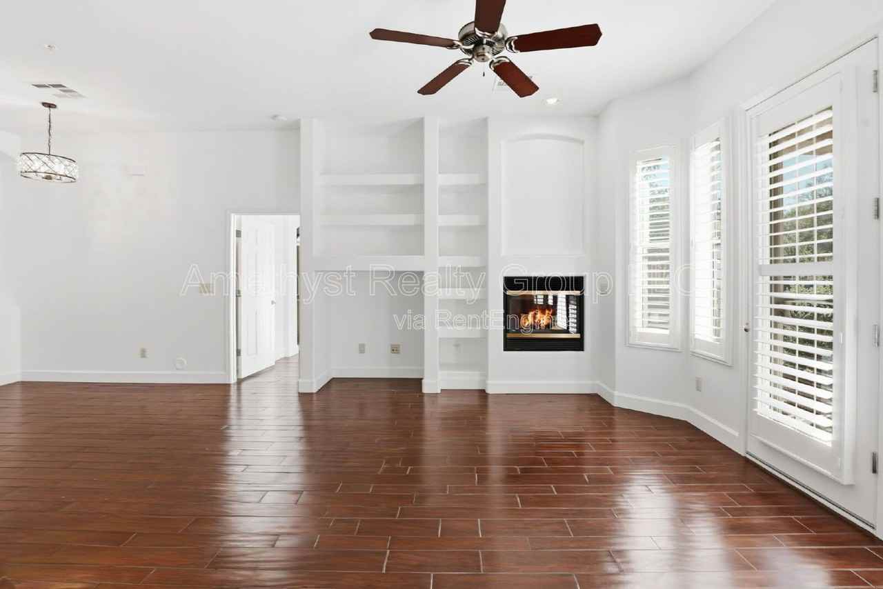 14000 N 94th St #1028 - Photo 4 of 28