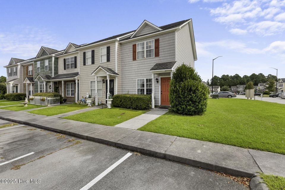 100 Ashwood Drive #1 - Photo 2 of 20