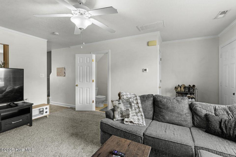 100 Ashwood Drive #1 - Photo 5 of 20