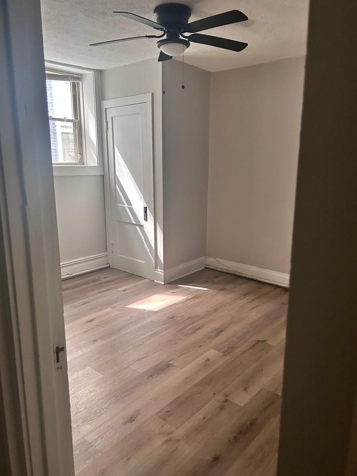 2423 2423 Overlook RoadUnit 14 - Photo 5 of 6