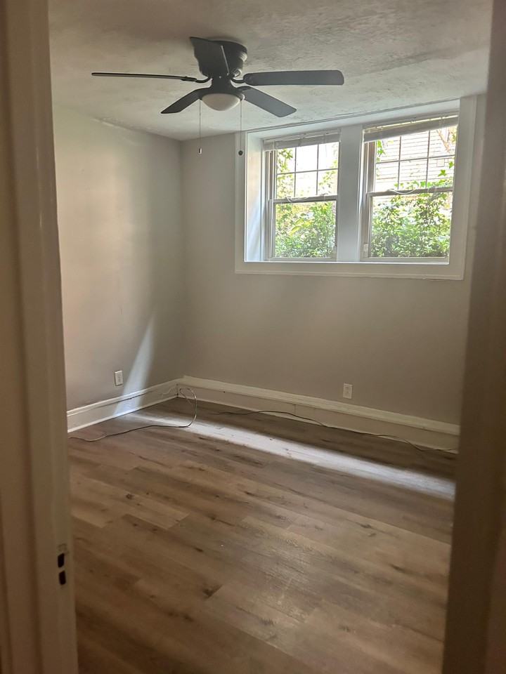 2423 2423 Overlook RoadUnit 14 - Photo 6 of 6