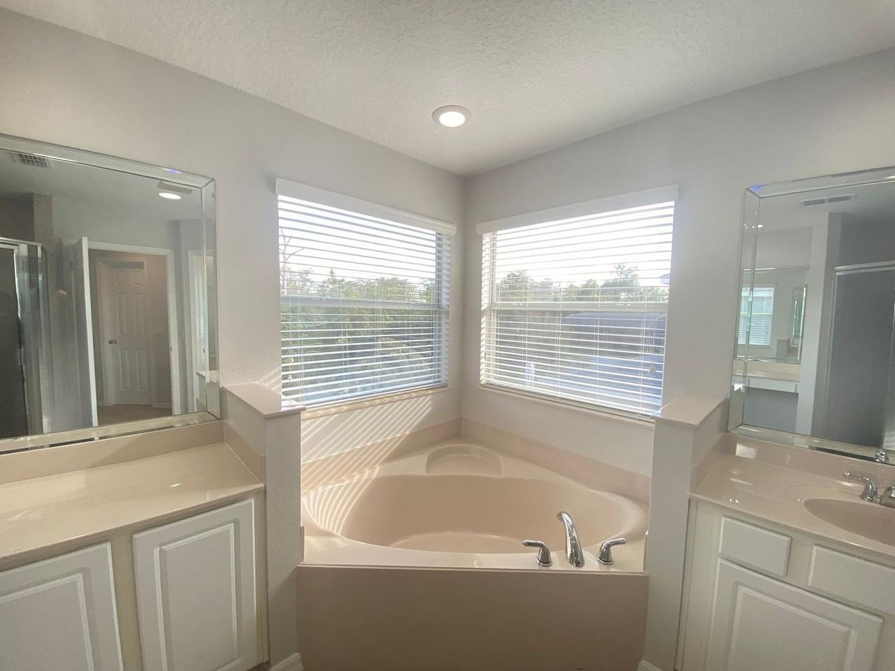 3113 Curving Oaks Way - Photo 4 of 49