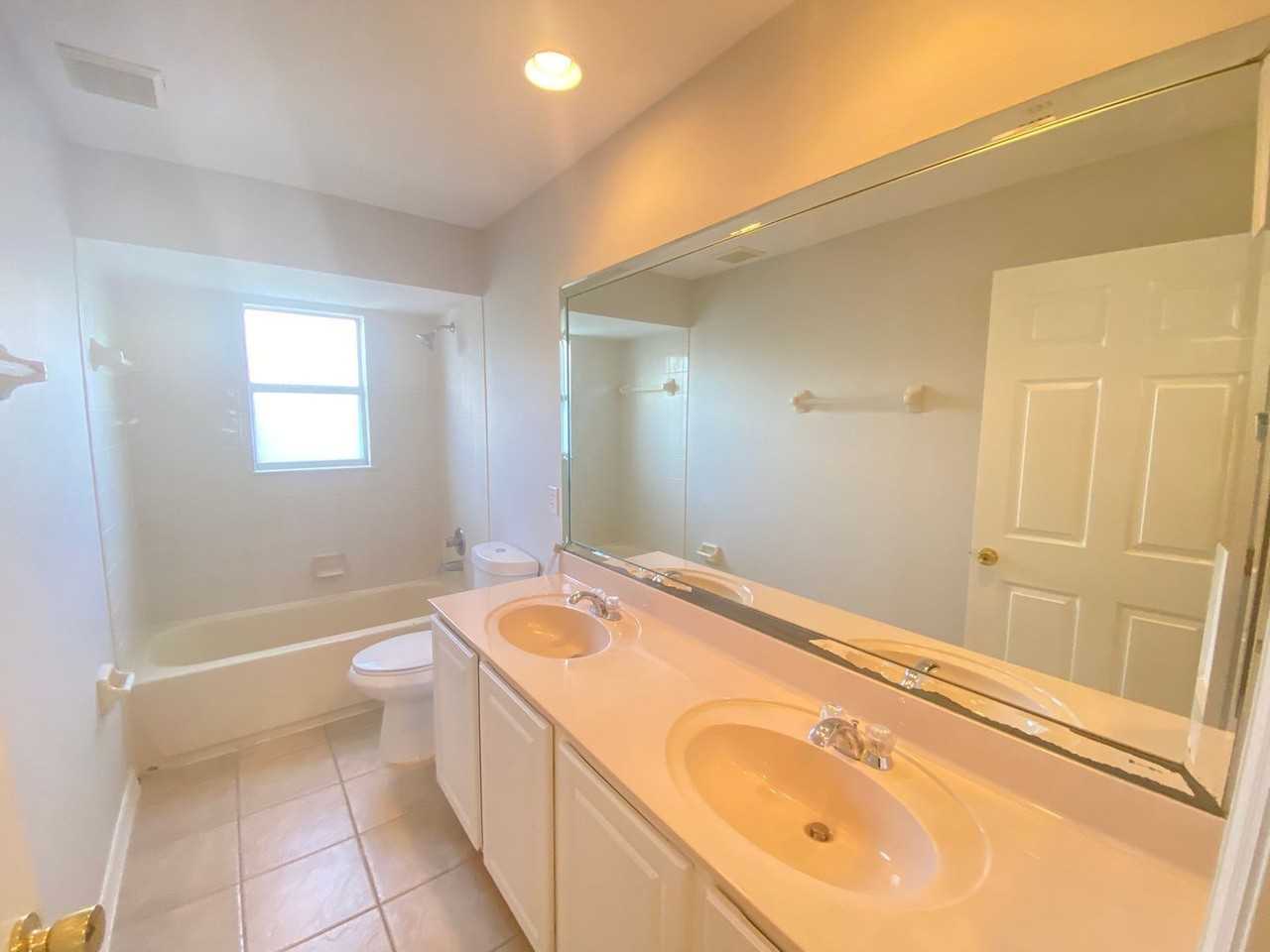 3113 Curving Oaks Way - Photo 6 of 49