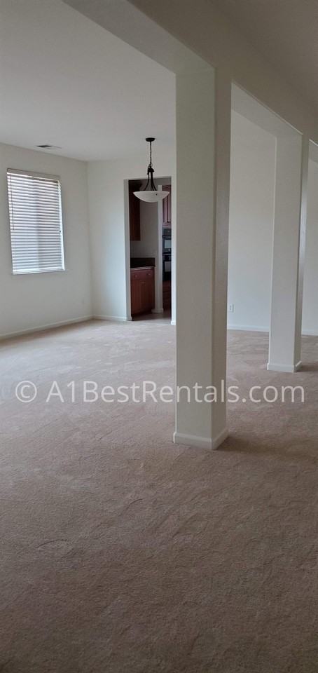 2513 Guadalajara Dr - Photo 5 of 26